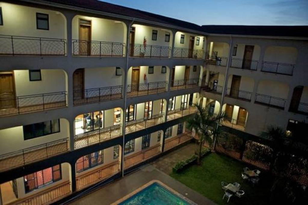 Ivys Hotel Kampala Dış mekan fotoğraf