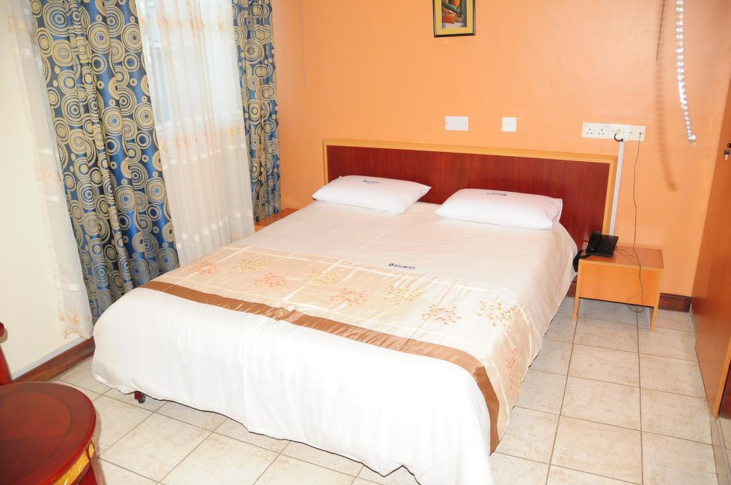 Ivys Hotel Kampala Dış mekan fotoğraf